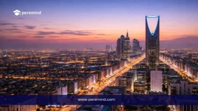 صورة لمدينة الرياض ليلاً مع ظهور برج المملكة مضاءً – صورة مرافقة لمقال منحة جامعة الملك سعود لدراسة الدكتوراه.