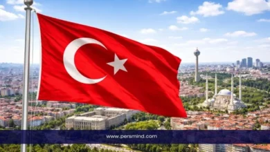 علم تركيا أمام أفق مدينة إسطنبول في إشارة إلى قمة التغيير العالمي في إسطنبول للشباب