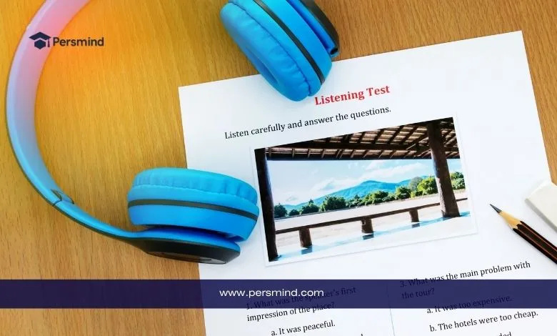 سماعات رأس مع ورقة اختبار استماع وقلم، صورة تعبّر عن قسم Listening في اختبار IELTS لتقييم مهارات اللغة الإنجليزية.