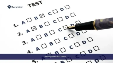ورقة اختبار اختيار من متعدد مع قلم، صورة تعبّر عن اختبار TMS في ألمانيا للقبول في التخصصات الطبية.