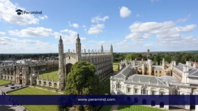 مباني جامعية تاريخية وحدائق خضراء – صورة معبرة عن الجامعات الكندية التي توفر إعفاءً من رسوم التقديم للطلاب الدوليين 2025–2026.