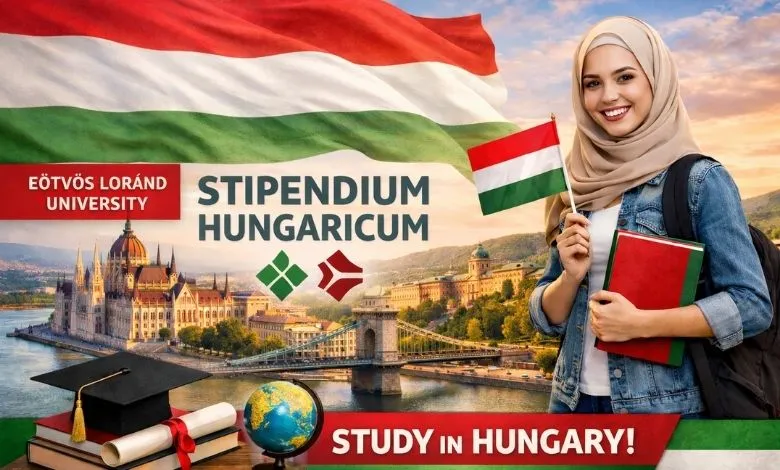 طالبة دولية تحمل علم المجر ترمز إلى منحة جامعة إيوتفوش لوراند Stipendium Hungaricum.
