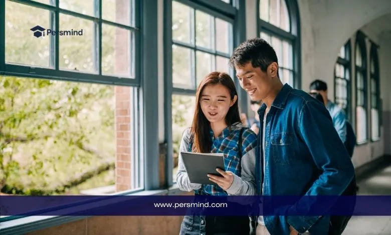 طلاب جامعيون دوليون يدرسون داخل حرم جامعي ضمن منحة حكومة بروناي دار السلام.