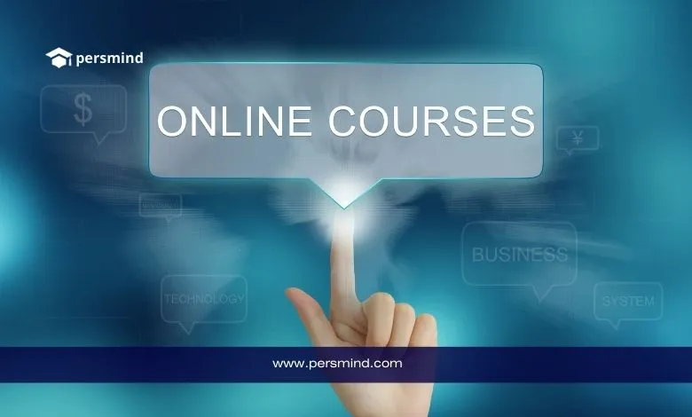 يد تضغط على أيقونة ONLINE COURSES في واجهة رقمية، في صورة تعبيرية لمقال كورس تعلم اللغة الإنجليزية عبر الإنترنت.