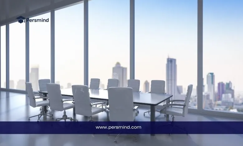 قاعة اجتماعات حديثة تستضيف مؤتمرات شبابية دولية ممولة بالكامل لتطوير مهارات القيادة