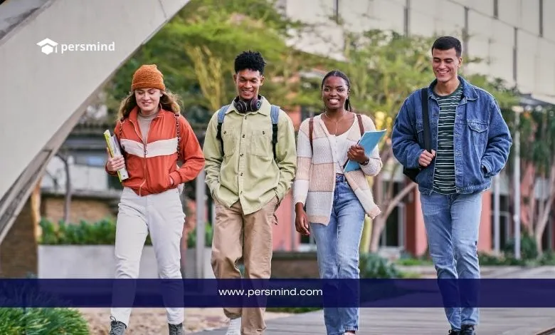 طلاب دوليون في الحرم الجامعي يستفيدون من منح الصين الممولة بالكامل للدراسة في الجامعات الصينية