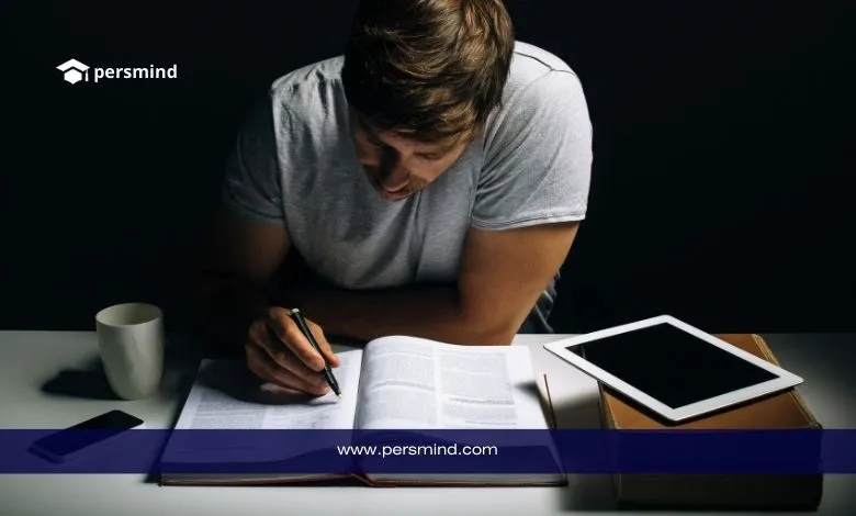 طالب دولي يدرس في كندا ضمن منح دراسية بدون آيلتس مع بدائل معتمدة لإثبات اللغة الإنجليزية