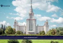 مبنى جامعي تاريخي بعمارة كلاسيكية يمثل إحدى الجامعات الأوروبية ضمن محتوى منحة جامعة لايدن على موقع Persmind.