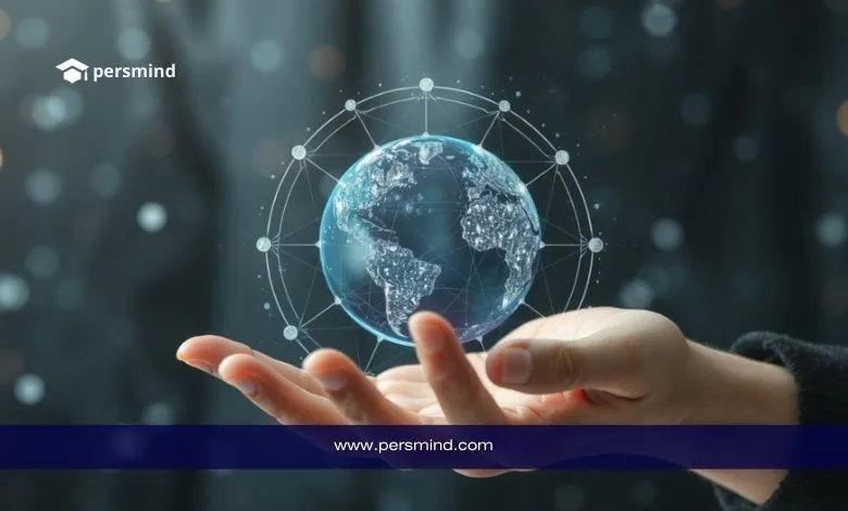 يد تحمل مجسّمًا ثلاثي الأبعاد لكوكب الأرض مع شبكة اتصالات حوله، في إشارة إلى برنامج ماكين للقادة العالميين (MGLP) لتطوير القادة الشباب عالميًا.