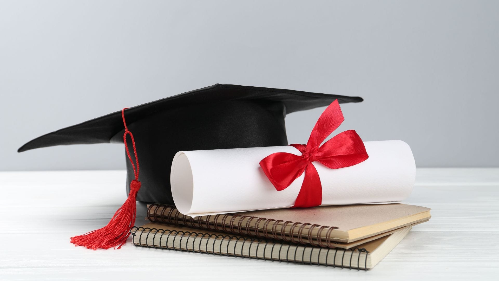 التقديم على المنح الدراسية